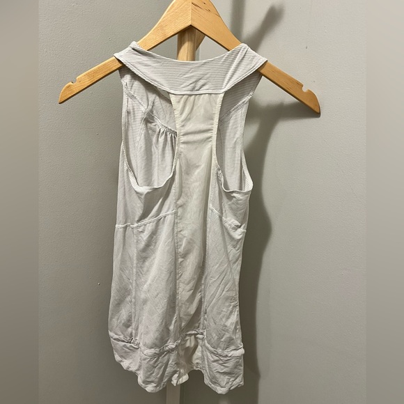 Lululemon running singlet - Picture 2 of 2